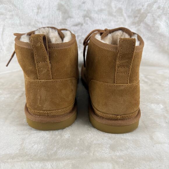UGG Neumel Suede Chukka Boots Men\'s Size 11 Chestnut